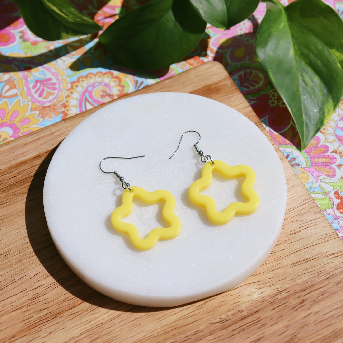 Groovy Star Dangly Earrings