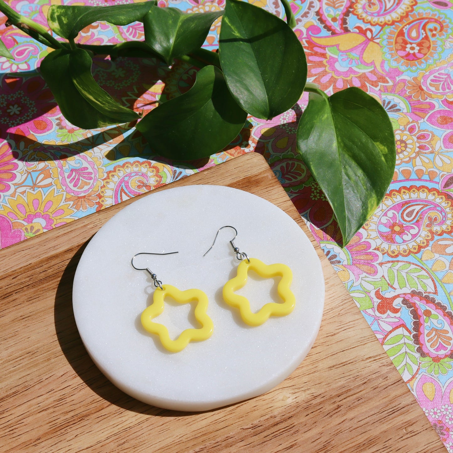 Groovy Star Dangly Earrings